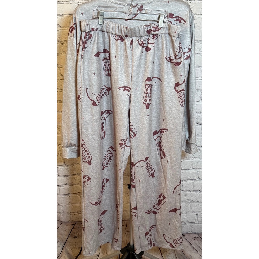 The Ledoux Western Cowboy Boot Print Loungewear Set Grey Burgundy XL Long Sleeve - Picture 4 of 7